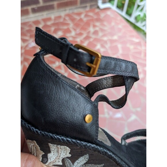 J VINCENT Wedge Leather Sandals -Floral Embroidered-Black- Size 10M - Picture 9 of 12